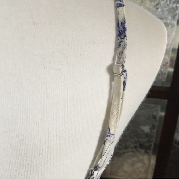 H&M Delft Blue and White Linen Landscape Toile Dress - Picture 11 of 11